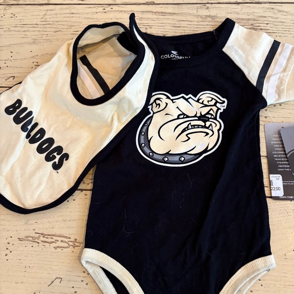 NWT Colosseum University Bulldogs Infant Onesie with Bib